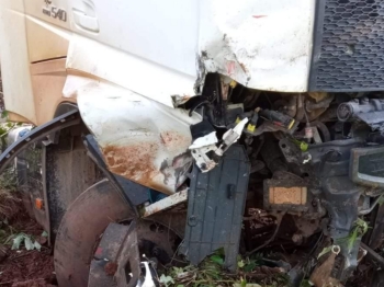 foto de Três rapazes acabam morrendo após colisão frontal em rodovia no Paraná 