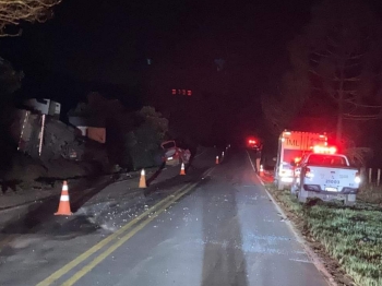 foto de Três rapazes acabam morrendo após colisão frontal em rodovia no Paraná 