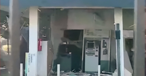 Bandidos explodem caixa de agência bancária em Maringá