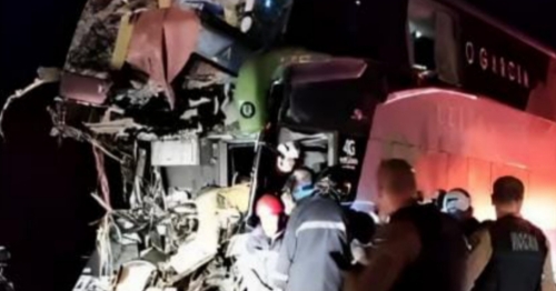Acidente com ônibus da Viação Garcia deixa 16 feridos na PR