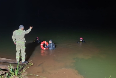 foto de Criança caminhou 3 km para pedir ajuda ao pai depois de um acidente; o homem não sobreviveu