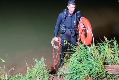 foto de Criança caminhou 3 km para pedir ajuda ao pai depois de um acidente; o homem não sobreviveu