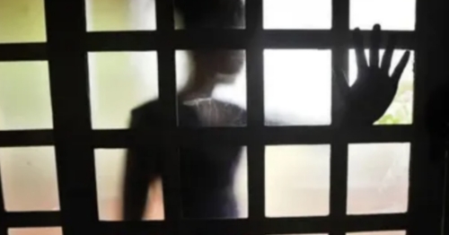 Filho agride mãe com tapa no rosto e soco após ela tomar celular e pedir para ele ir à escola