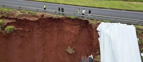 foto de DNIT alerta para bloqueio na BR-376/PR, na altura da alça de acesso a Colorado