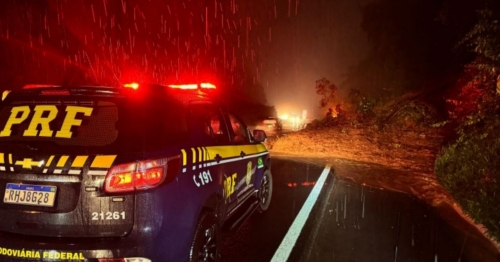 Risco de Deslizamento: Polícia Rodoviária Federal interdita BR-277 na Serra da Esperança, em Guarapuava