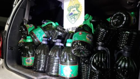 foto de PM faz apreensão de azeite e azeitonas contrabandeadas da Argentina