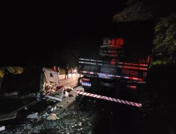 foto de Médico, enfermeira, motorista e paciente morrem em acidente com ambulância do Samu no Paraná