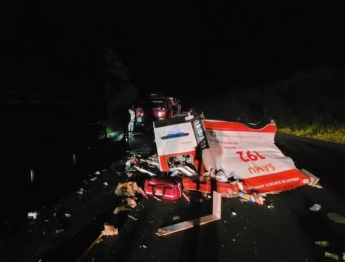 foto de Médico, enfermeira, motorista e paciente morrem em acidente com ambulância do Samu no Paraná
