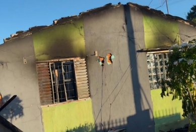foto de Idoso morre durante incêndio a residência