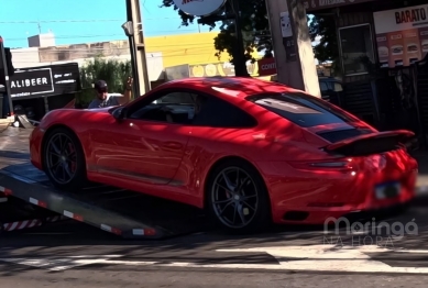 foto de Carro de luxo com mais de 90 multas é rebocado pela Semob em Maringá