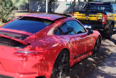 foto de Carro de luxo com mais de 90 multas é rebocado pela Semob em Maringá