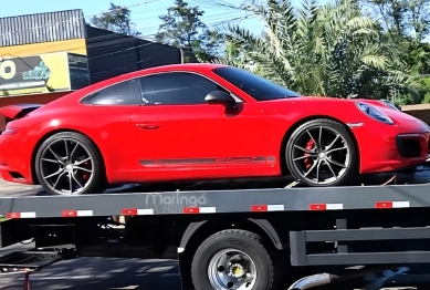 foto de Carro de luxo com mais de 90 multas é rebocado pela Semob em Maringá