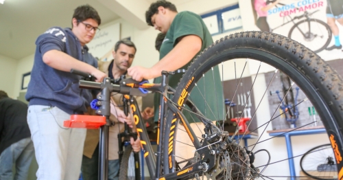 Prefeitura oferece mais de 100 vagas para cursos técnicos em manutenção de equipamentos
