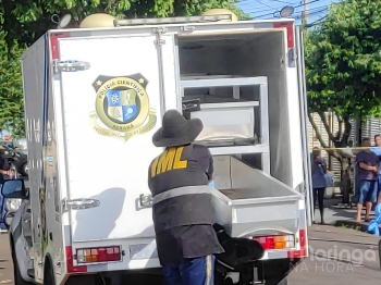 foto de Jovem em moto é executado com vários tiros