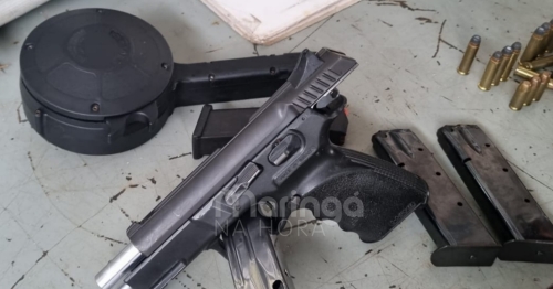 Armas e diversos munições são apreendidas após casal ser abordado pela PM em Maringá