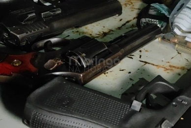 foto de Armas e diversos munições são apreendidas após casal ser abordado pela PM em Maringá