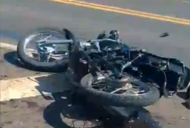 foto de Motociclista morre ao se envolver em colisão com carreta na PR-323