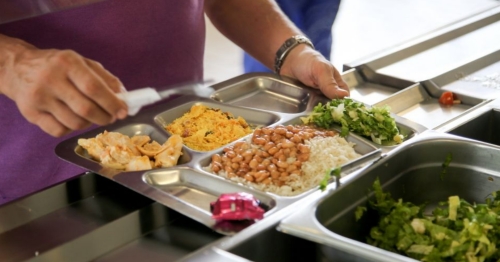 Por apenas R$ 3 restaurantes populares de Maringá terão almoço especial de páscoa nesta quinta-feira
