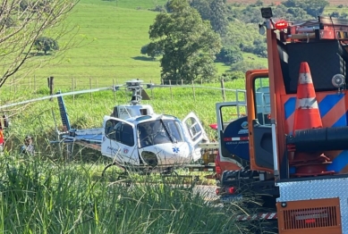 foto de Caminhão carregado de carne se envolve em acidente e deixa feridos no Noroeste do Paraná