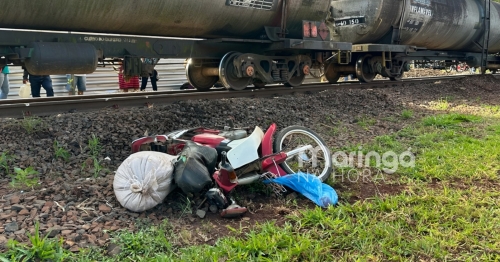 Colisão entre motoneta e trem deixa homem em estado gravíssimo