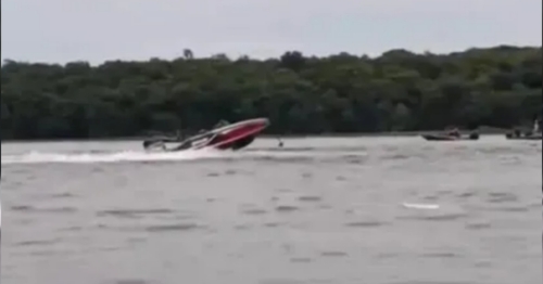 Lanchas colidem em torneio de pesca; há ferido grave e desaparecido