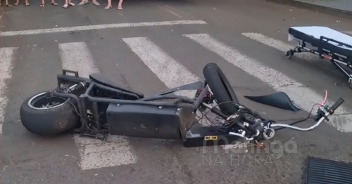 Rapaz fica gravemente ferido após colisão entre scooter elétrica e ônibus em Maringá