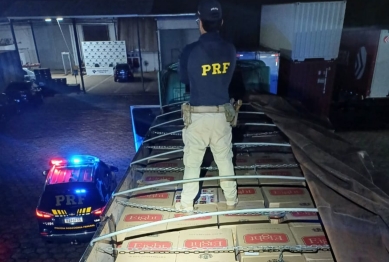 foto de PRF apreende mais de 1,5 tonelada de drogas e mais de 500 mil maços de cigarros no Norte e Noroeste do Paraná