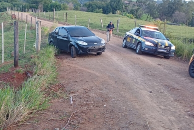 foto de PRF apreende mais de 1,5 tonelada de drogas e mais de 500 mil maços de cigarros no Norte e Noroeste do Paraná