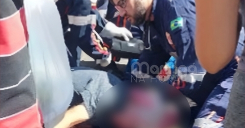 Homem fica gravemente ferido após ser atropelado por caminhão no centro de Maringá