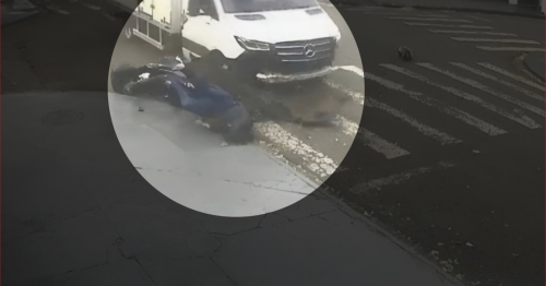 Vídeo: câmera mostra momento do acidente entre moto e caminhão em Maringá