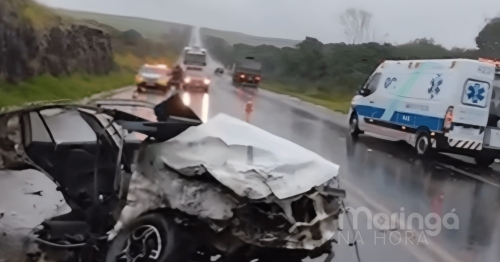 Carro parte ao meio; dois acidentes deixam quatro mortos no Paraná