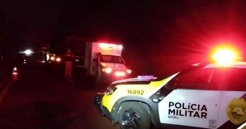 Identificado motociclista que morreu ao bater em caminhão parado na PR-323