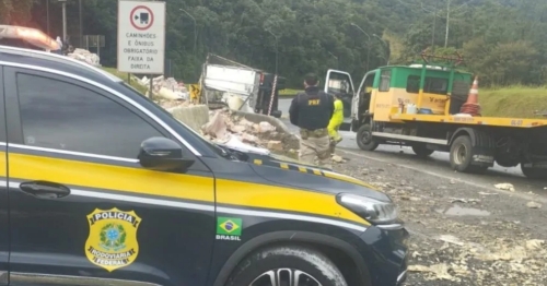 Caminhoneiro perde a vida após acidente grave na BR-376, no Paraná 