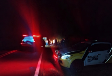 foto de Jovem perde a vida após carro colidir com barranco e capotar