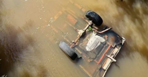 Jovem morre após caminhonete cair de ponte e afundar em rio no Paraná