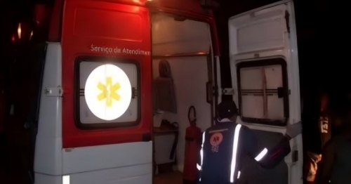 Ao ver ambulância chegando, assassino volta e termina de executar a vítima na região