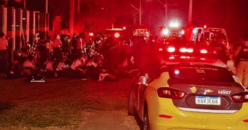 Motociclista morre após furar bloqueio e atropelar 8 alunos da PM 