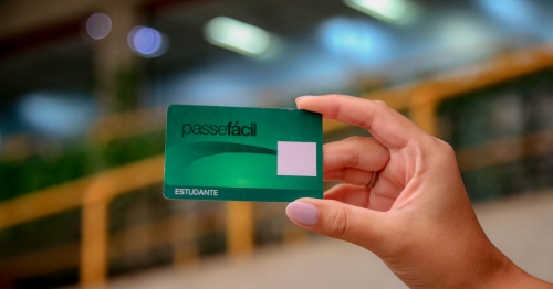 Cadastro e recarga do Passe do Estudante podem ser solicitados pelo site da Prefeitura