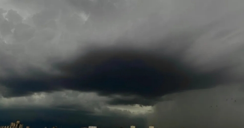 Temporais colocam 313 municípios do Paraná em alerta nesta sexta (16); confira as cidades