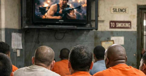 Governo federal compra TVs para sessões de cinema em presídios