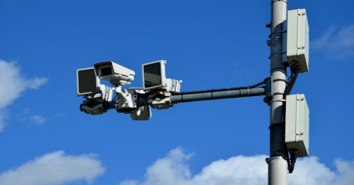 Radares entram em nova operação a 50 km/h aqui em Maringá; confira os locais