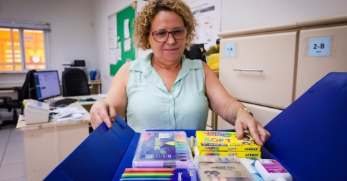 Prefeitura inicia entrega de kits de materiais escolares nas unidades educacionais