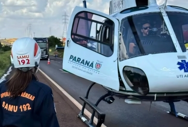 foto de Veículo pega fogo após acidente e deixa uma pessoa morta e quatro feridas, no Paraná