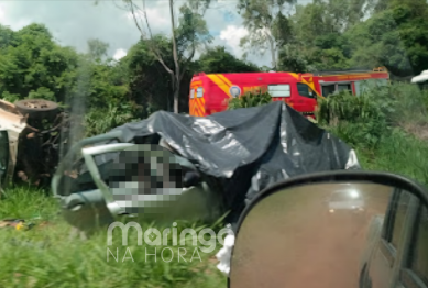 foto de Batida violenta entre caminhão e carros termina com duas mortes na BR-376