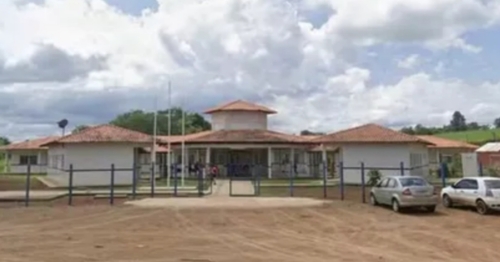 Menino de 7 anos morre ao ser atingido por trave de gol em escola do Paraná