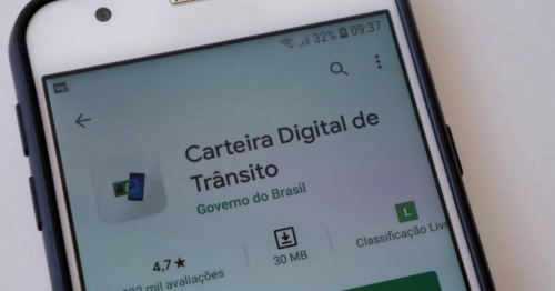 Só com CNH digital no celular dá multa? Entenda o que diz a lei
