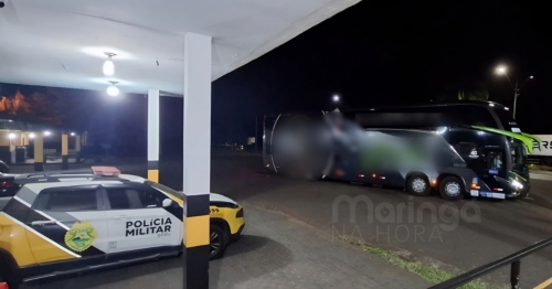 Bandidos disparam vários tiros e assaltam ônibus de linha na PR-317, no Noroeste do Paraná