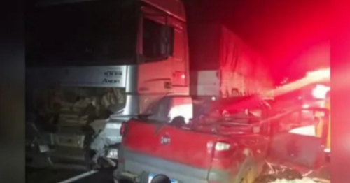 Dois homens morrem e bebê fica ferido em grave acidente no Paraná