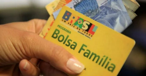 Comprar um carro cancela o Bolsa Família? Entenda o que realmente afeta o benefício