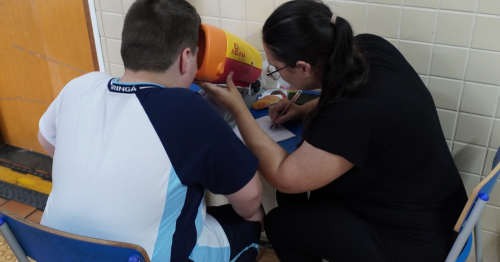 Ver melhor para aprender mais: em sei dias, programa da Prefeitura ‘Olhando para o Futuro’ já atendeu 388 crianças